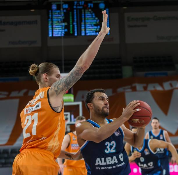 同时具备一 同时具备一