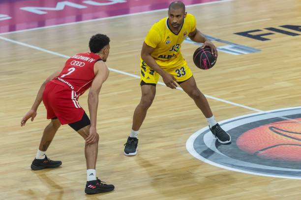 他展现出超 他展现出超